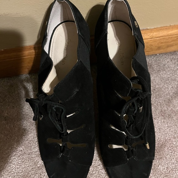 Calvin Klein Suede heels - Picture 5 of 7